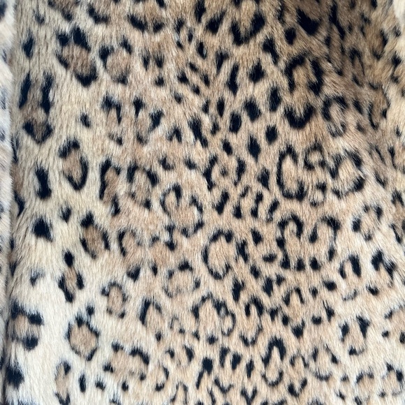 Faux Leopard Print Coat - Picture 5 of 9